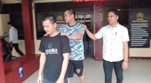 Polisi Bekuk Dua Pelaku Pencurian Rumah Kosong di Makassar Polisi Bekuk Dua Pelaku Pencurian Rumah Kosong di Makassar