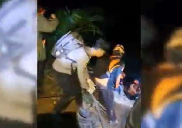 Evakuasi 5 Jenazah Korban Pesawat ATR 42-500 di Bulusaraung Terkendala Jalur Ekstrem Evakuasi 5 Jenazah Korban Pesawat ATR 42-500 di Bulusaraung Terkendala Jalur Ekstrem