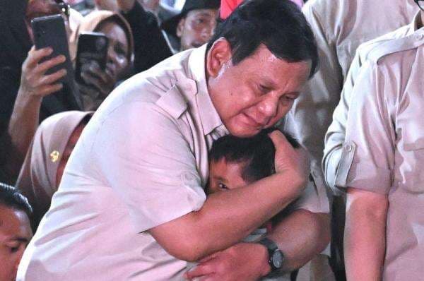 Janji Prabowo ke Pengungsi: Percayalah, Presidenmu Tak Akan Tinggalkan Saudara Sekalian! Janji Prabowo ke Pengungsi: Percayalah, Presidenmu Tak Akan Tinggalkan Saudara Sekalian!