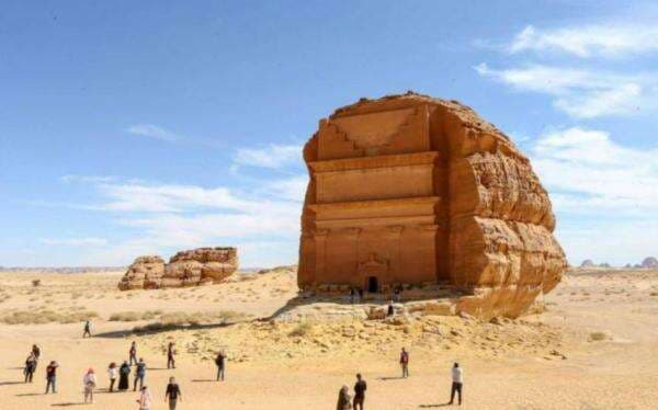 7 Fakta Menarik Al-Ula, dari Keajaiban Alam hingga Warisan 7.000 Tahun Peradaban Manusia 7 Fakta Menarik Al-Ula, dari Keajaiban Alam hingga Warisan 7.000 Tahun Peradaban Manusia