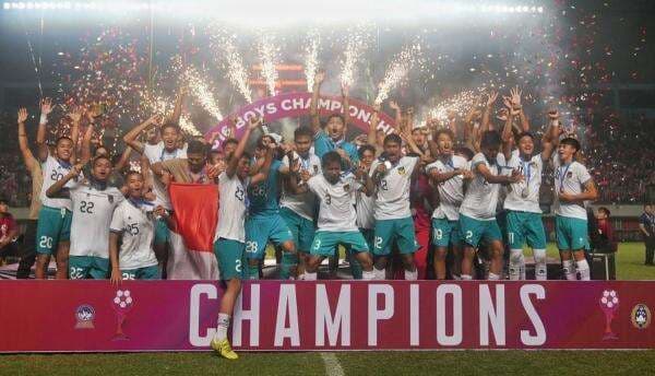 7 Negara yang Pernah Juara Piala AFF U-16, Timnas Indonesia U-16 Masuk Jajaran Teratas! 7 Negara yang Pernah Juara Piala AFF U-16, Timnas Indonesia U-16 Masuk Jajaran Teratas!