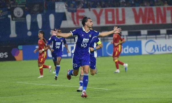 5 Keuntungan Persib Bandung jika Gabung City Football Group, Nomor 1 Eliano Reijnders Bisa Main di Manchester City! 5 Keuntungan Persib Bandung jika Gabung City Football Group, Nomor 1 Eliano Reijnders Bisa Main di Manchester City!