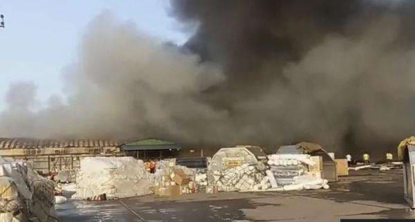 Kerugian Akibat Kebakaran di Bandara Bangladesh Ditaksir USD1 Miliar Kerugian Akibat Kebakaran di Bandara Bangladesh Ditaksir USD1 Miliar