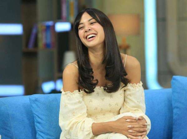 Terharu, Aurelie Moeremans Tak Menyangka Buku Broken Strings Bantu Banyak Perempuan Muda Terharu, Aurelie Moeremans Tak Menyangka Buku Broken Strings Bantu Banyak Perempuan Muda