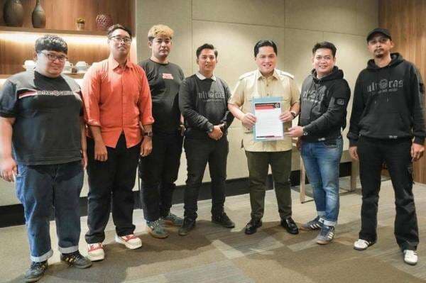 Erick Thohir Temui Ultras Garuda Indonesia, Tegaskan PSSI Terbuka terhadap Kritik Suporter Erick Thohir Temui Ultras Garuda Indonesia, Tegaskan PSSI Terbuka terhadap Kritik Suporter