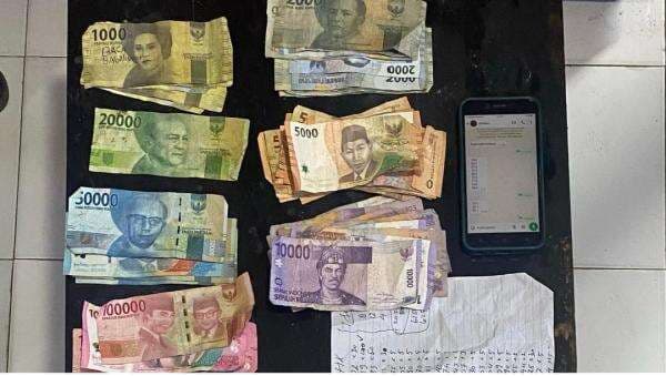 Berantas Judi Online, Polres Sinjai Ciduk Tiga Terduga Pelaku Berantas Judi Online, Polres Sinjai Ciduk Tiga Terduga Pelaku