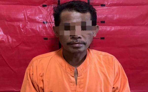 BEJAT! Oknum Pengurus Ponpes di Kangean Cabuli 10 Santriwati, Pelaku Ditangkap di Situbondo BEJAT! Oknum Pengurus Ponpes di Kangean Cabuli 10 Santriwati, Pelaku Ditangkap di Situbondo