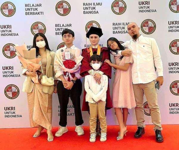 Latar Belakang Pendidikan Mulan Jameela Latar Belakang Pendidikan Mulan Jameela