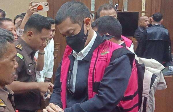 Anak Riza Chalid Minta Dipindah ke Rutan Salemba, Kuasa Hukum: Sakit Pneunomia, Demam dan Alergi Anak Riza Chalid Minta Dipindah ke Rutan Salemba, Kuasa Hukum: Sakit Pneunomia, Demam dan Alergi