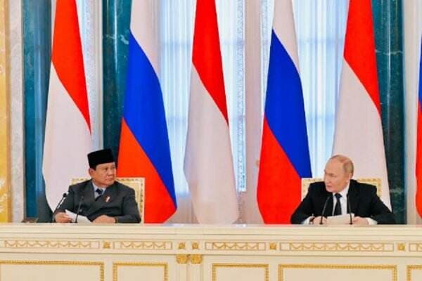 75 Tahun Indonesia-Rusia, Prabowo-Putin Kolaborasi untuk Perdamaian Dunia 75 Tahun Indonesia-Rusia, Prabowo-Putin Kolaborasi untuk Perdamaian Dunia