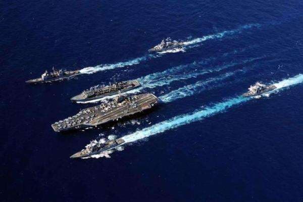 AS Kerahkan 16 Ribu Tentara, 8 Kapal Perang ke Dekat Venezuela AS Kerahkan 16 Ribu Tentara, 8 Kapal Perang ke Dekat Venezuela