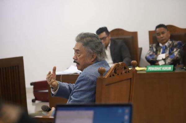 Gugatan CMNP ke MNC, Mantan Hakim Agung Gayus Lumbuun: Absurd, Tak Jelas, Bertentangan dengan Fakta! Gugatan CMNP ke MNC, Mantan Hakim Agung Gayus Lumbuun: Absurd, Tak Jelas, Bertentangan dengan Fakta!