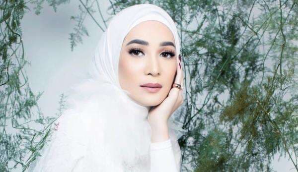 Digugat Cerai Andre Taulany Berkali-kali, Erin Ungkap Alasannya Selama Ini Diam Digugat Cerai Andre Taulany Berkali-kali, Erin Ungkap Alasannya Selama Ini Diam