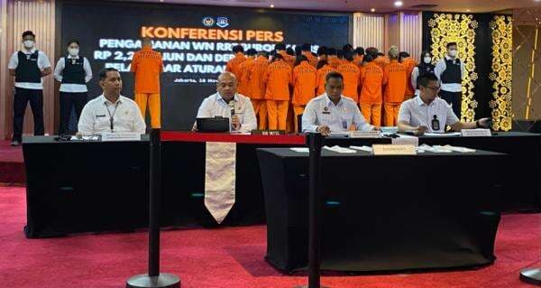 Buron Internasional Kasus Penipuan Rp2,2 Triliun Asal China Ditangkap di Batam Buron Internasional Kasus Penipuan Rp2,2 Triliun Asal China Ditangkap di Batam