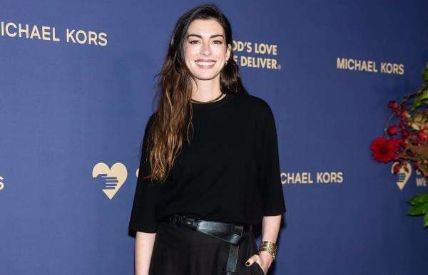 Anne Hathaway Sempat Mengidap Katarak di Usia Muda, Apa Penyebabnya? Anne Hathaway Sempat Mengidap Katarak di Usia Muda, Apa Penyebabnya?