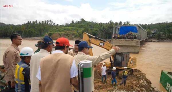 Tinjau Jembatan Bailey di Bireuen Aceh, Prabowo Target Perbaikan Rampung Pekan Depan Tinjau Jembatan Bailey di Bireuen Aceh, Prabowo Target Perbaikan Rampung Pekan Depan