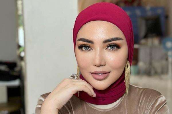 Demi Anak, Bella Shofie Pilih Mundur Jadi Anggota DPRD Kabupaten Buru Demi Anak, Bella Shofie Pilih Mundur Jadi Anggota DPRD Kabupaten Buru