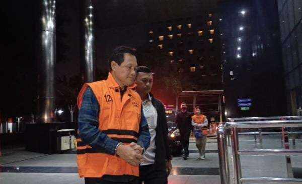KPK Periksa Bupati Muara Enim Usai OTT ASN BPK RI KPK Periksa Bupati Muara Enim Usai OTT ASN BPK RI