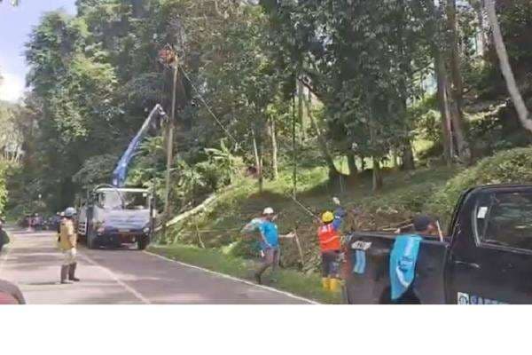 Aceh Tenggara Masih Gelap Gulita Pasca-Banjir Bandang, PLN Targetkan Pekan Depan Aceh Tenggara Masih Gelap Gulita Pasca-Banjir Bandang, PLN Targetkan Pekan Depan