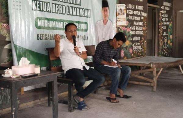 Ketua DPRD Lamongan Komitmen Benahi Humas dan Perkuat Sinergi dengan Media Ketua DPRD Lamongan Komitmen Benahi Humas dan Perkuat Sinergi dengan Media