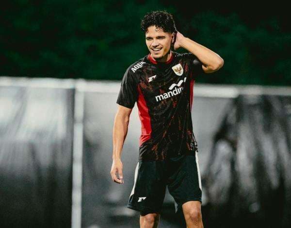 Tekanan dan Ekspektasi Publik Terhadap Timnas Indonesia Begitu Besar, Begini Respons Ragnar Oratmangoen Tekanan dan Ekspektasi Publik Terhadap Timnas Indonesia Begitu Besar, Begini Respons Ragnar Oratmangoen