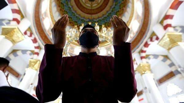 Doa Akhir Tahun Hijriyah dan Artinya, Dibaca Setelah Ashar Sambut 1 Muharram 1447 H Doa Akhir Tahun Hijriyah dan Artinya, Dibaca Setelah Ashar Sambut 1 Muharram 1447 H