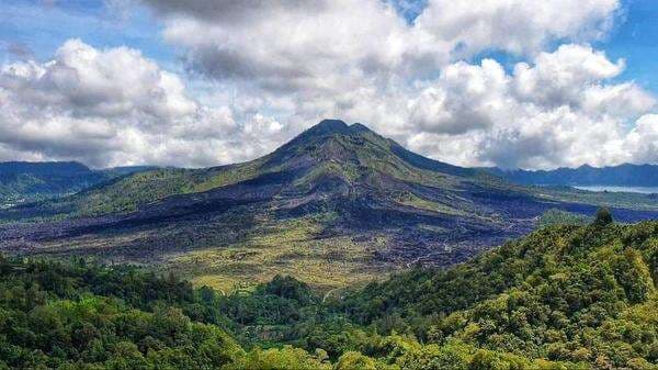 7 Rekomendasi Gunung di Indonesia untuk Pendaki Pemula 7 Rekomendasi Gunung di Indonesia untuk Pendaki Pemula