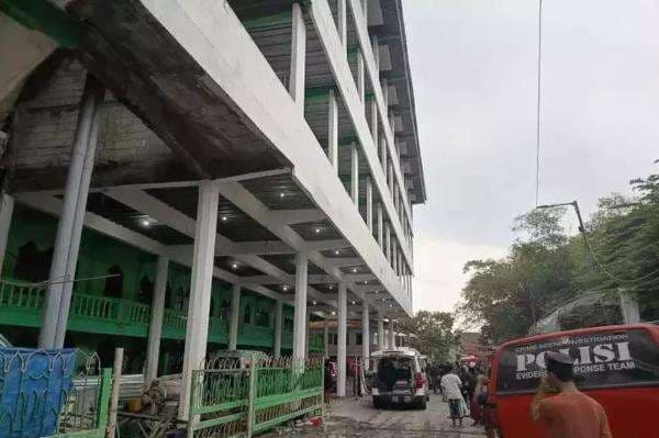 Polda Jatim Tutup Asrama Putra Ponpes Al Khoziny Sidoarjo, Ini Pertimbangannya Polda Jatim Tutup Asrama Putra Ponpes Al Khoziny Sidoarjo, Ini Pertimbangannya