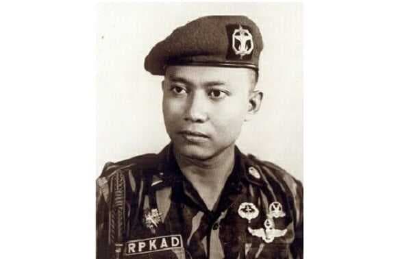 Profil Sarwo Edhie Wibowo, Kakek AHY yang Ditetapkan Pahlawan Nasional Profil Sarwo Edhie Wibowo, Kakek AHY yang Ditetapkan Pahlawan Nasional