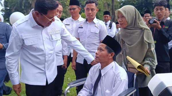 Momen Bahagia 1.417 PPPK dan 86 CPNS Terima SK, Bupati Warisin Minta ASN Bekerja Maksimal Momen Bahagia 1.417 PPPK dan 86 CPNS Terima SK, Bupati Warisin Minta ASN Bekerja Maksimal