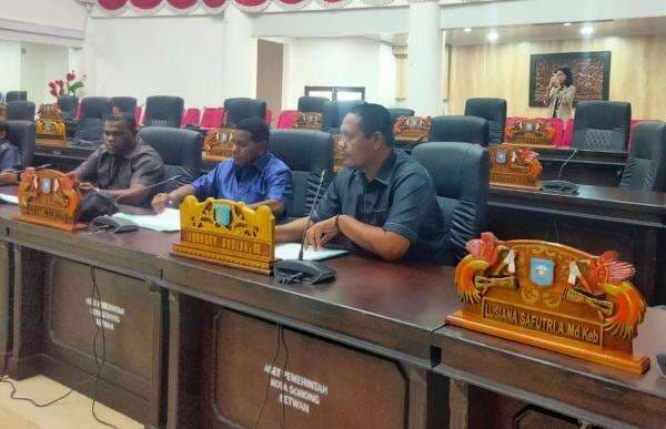 Ketua DPRK Sorong Siap Dilantik, Legislator Perindo Jhony Kareth Harap Kebijakan Tepat Sasaran Ketua DPRK Sorong Siap Dilantik, Legislator Perindo Jhony Kareth Harap Kebijakan Tepat Sasaran