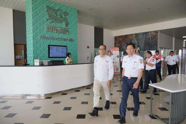 Kereta Api Jadi Moda Strategis dalam Pengembangan Kawasan Industri Terpadu Batang Kereta Api Jadi Moda Strategis dalam Pengembangan Kawasan Industri Terpadu Batang