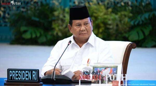Prabowo 'Sentil' Bupati Tak Loyal Tangani Bencana Sumatera Prabowo 'Sentil' Bupati Tak Loyal Tangani Bencana Sumatera