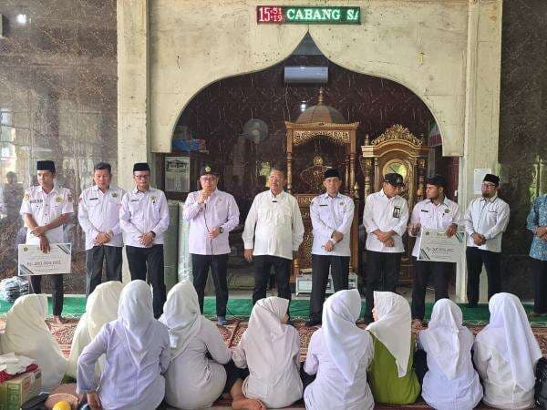 Kemenag Pastikan KBM Madrasah di Sumatera Barat Berjalan Pascabanjir Kemenag Pastikan KBM Madrasah di Sumatera Barat Berjalan Pascabanjir