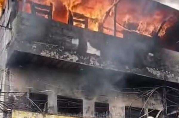 Kebakaran di Tanjung Duren Jakbar, Kontrakan 3 Lantai Ludes Dilahap Api Kebakaran di Tanjung Duren Jakbar, Kontrakan 3 Lantai Ludes Dilahap Api