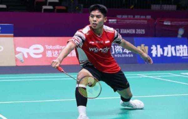 Zaki Ubaidillah Tembus Semifinal BWF World Junior Championships 2025 usai Singkirkan Wakil China Zaki Ubaidillah Tembus Semifinal BWF World Junior Championships 2025 usai Singkirkan Wakil China