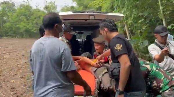 Pria Mengamuk Bawa Sejata Tajam Resahkan Warga di Bangkalan Ditangkap Polisi Pria Mengamuk Bawa Sejata Tajam Resahkan Warga di Bangkalan Ditangkap Polisi