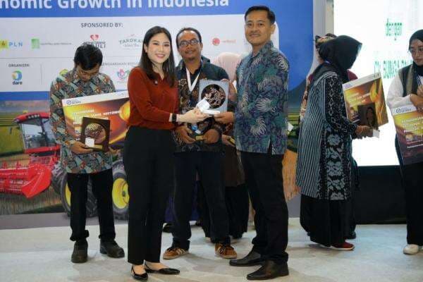 Angela Tanoesoedibjo Tegaskan MNC Peduli dan MNC Group Dukung UMKM Desa Naik Kelas Angela Tanoesoedibjo Tegaskan MNC Peduli dan MNC Group Dukung UMKM Desa Naik Kelas