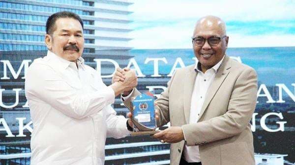 PWI Dukung Kejagung Bongkar Mega Korupsi, Siap Hadapi Serangan Koruptor PWI Dukung Kejagung Bongkar Mega Korupsi, Siap Hadapi Serangan Koruptor