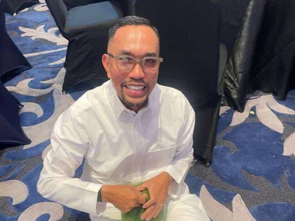 Viral Video Lawas Ahmad Sahroni Ngaku Perawatan Wajah Sebulan Rp200 Juta Viral Video Lawas Ahmad Sahroni Ngaku Perawatan Wajah Sebulan Rp200 Juta