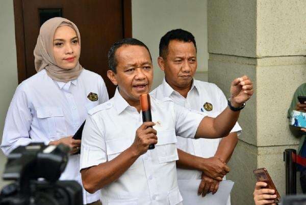 Bahlil Tegaskan Ketersedian BBM dan LPG Cukup hingga Awal Tahun 2026 Bahlil Tegaskan Ketersedian BBM dan LPG Cukup hingga Awal Tahun 2026