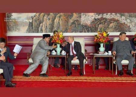 Momen Hangat Prabowo Bersama Presiden Putin di Parade militer China Momen Hangat Prabowo Bersama Presiden Putin di Parade militer China