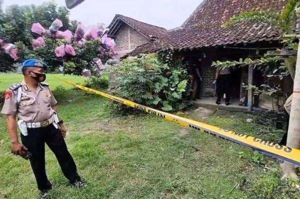 Terungkap! Janda Tewas di Ponorogo Diduga Dibunuh Anak Kandung Terungkap! Janda Tewas di Ponorogo Diduga Dibunuh Anak Kandung
