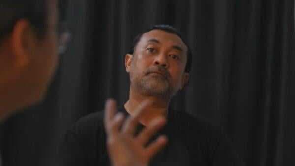 Gokil! Reza Oktovian & Kiki Narendra Bikin Adegan Film Live Tanpa Edit Gokil! Reza Oktovian & Kiki Narendra Bikin Adegan Film Live Tanpa Edit