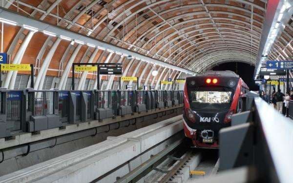 Libur Akhir Tahun, LRT Jabodebek Angkut 196.485 Penumpang Libur Akhir Tahun, LRT Jabodebek Angkut 196.485 Penumpang