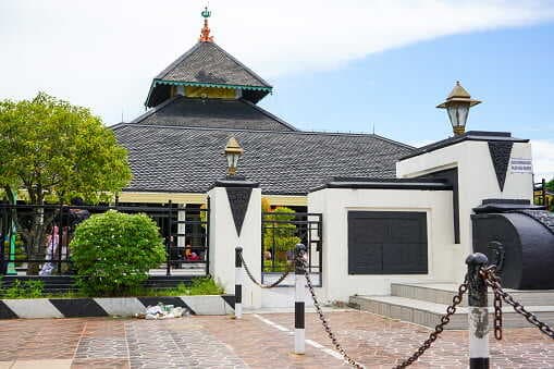 Sejarah Jejak Kejayaan dan Runtuhnya Kesultanan Demak Sejarah Jejak Kejayaan dan Runtuhnya Kesultanan Demak