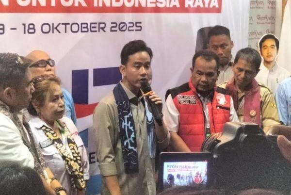 Gibran Gerilya Temui Relawan Jelang Setahun Pemerintahan Gibran Gerilya Temui Relawan Jelang Setahun Pemerintahan