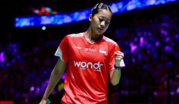 Efek Domino Kemenangan Gregoria! Putri KW Resmi Tembus BWF World Tour Finals 2025 Tanpa Berkeringat Efek Domino Kemenangan Gregoria! Putri KW Resmi Tembus BWF World Tour Finals 2025 Tanpa Berkeringat