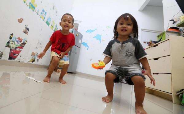 Bercanda dengan Anak, Tips dari Konselor Sekolah Cikal Surabaya Bercanda dengan Anak, Tips dari Konselor Sekolah Cikal Surabaya