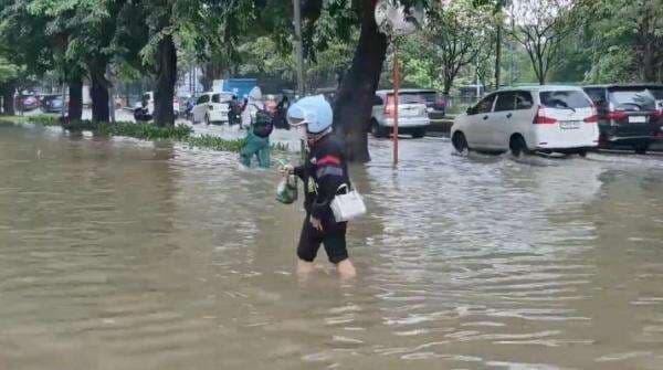 Update Banjir Jabodetabek, 45 RT dan 22 Jalan di Jakarta Terendam Update Banjir Jabodetabek, 45 RT dan 22 Jalan di Jakarta Terendam